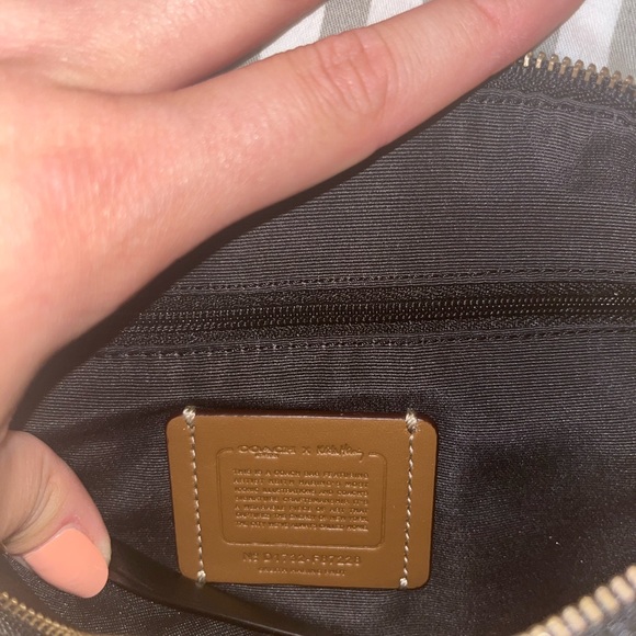 Coach x Keith Haring Leather LOVE Zip Wris… - Picture 3 of 7